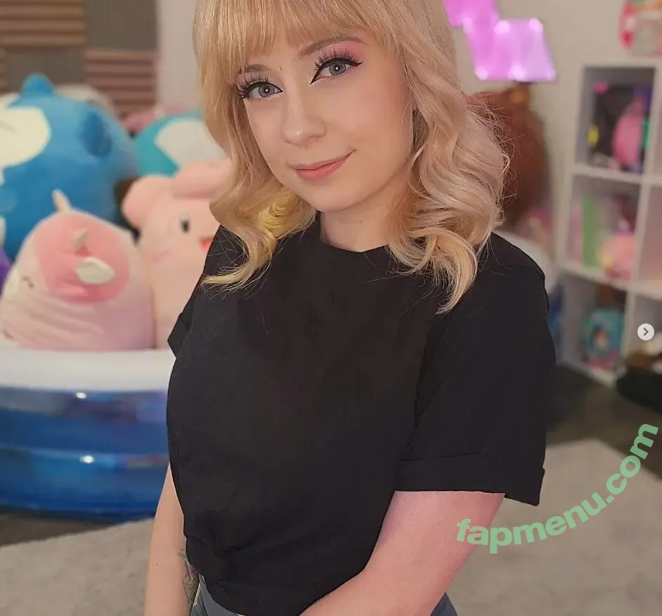 SquishShe nude photo #0097 (squishsheofficial / squishwhore)