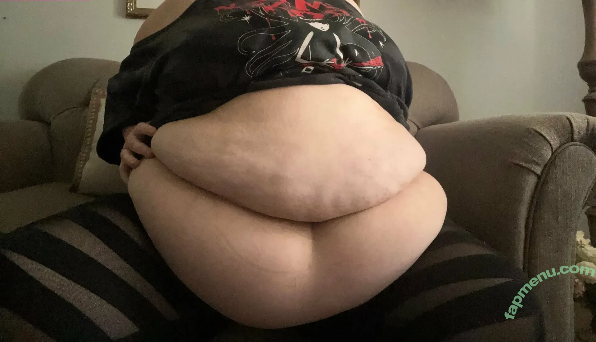 squishy-brat nude photo #0077 (squishylilbrat)