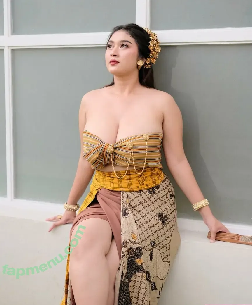 Sri Ayu Tarisa nude photo #0044 (sriayutariisa28)
