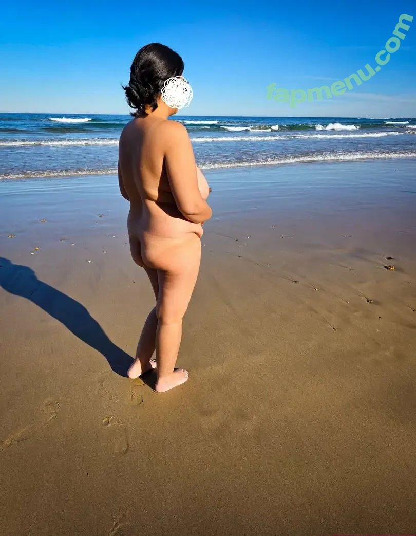 srilankan.chloe nude photo #0011 (chloe_melody_)