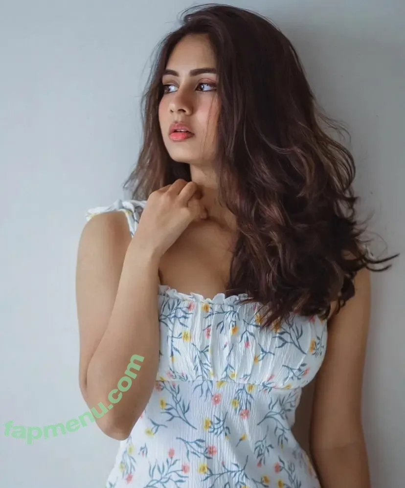 Srushti Bannatti nude photo #0053 (_bannnno_)