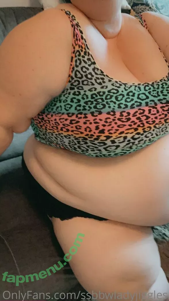 ssbbwladyjiggles nude photo #0014 (ssbbwladyjiggles)