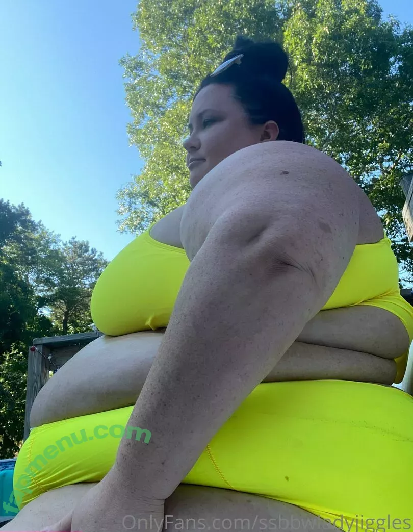 ssbbwladyjiggles nude photo #0052 (ssbbwladyjiggles)