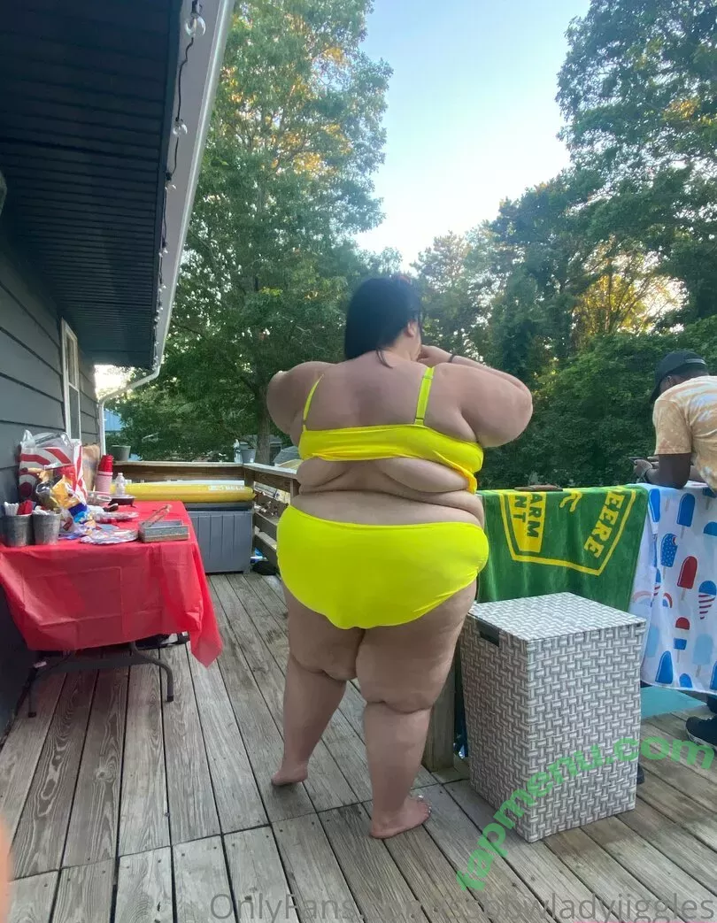 ssbbwladyjiggles nude photo #0060 (ssbbwladyjiggles)
