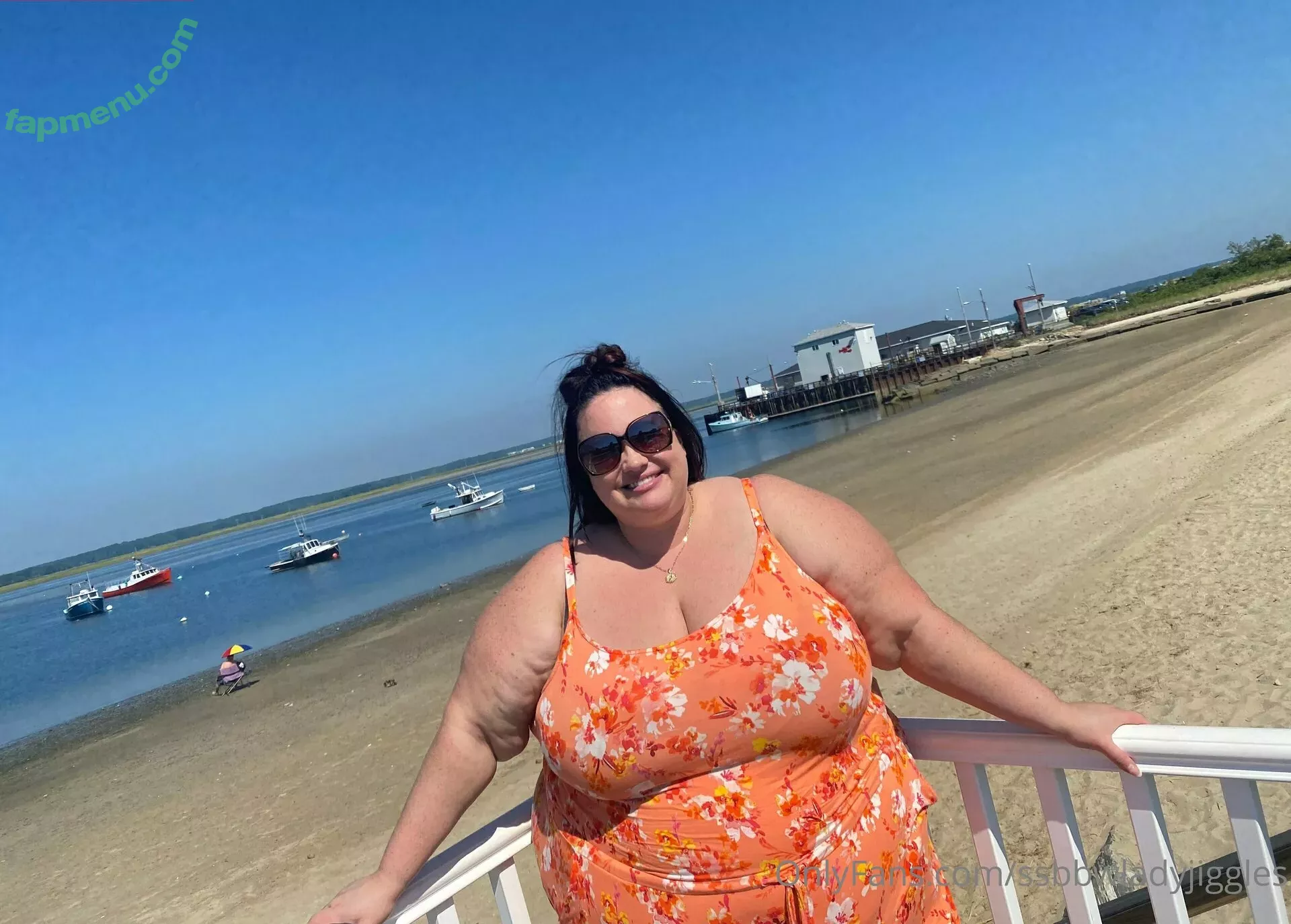 ssbbwladyjiggles nude photo #0214 (ssbbwladyjiggles)