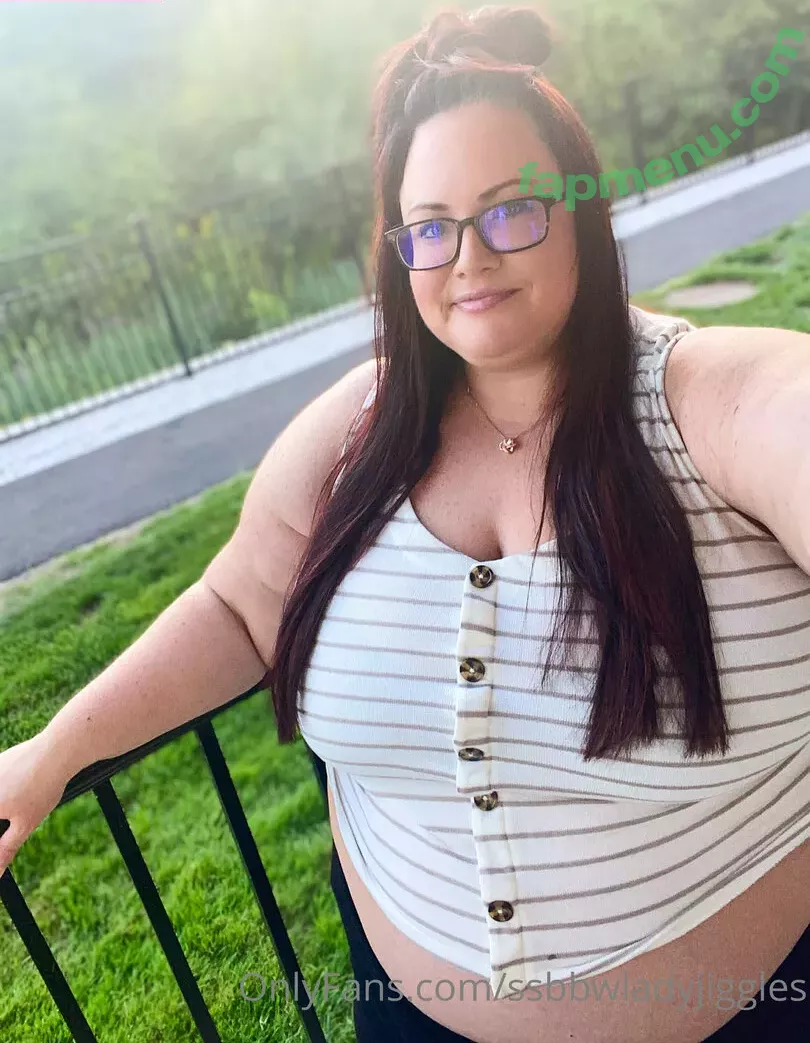 ssbbwladyjiggles nude photo #0226 (ssbbwladyjiggles)