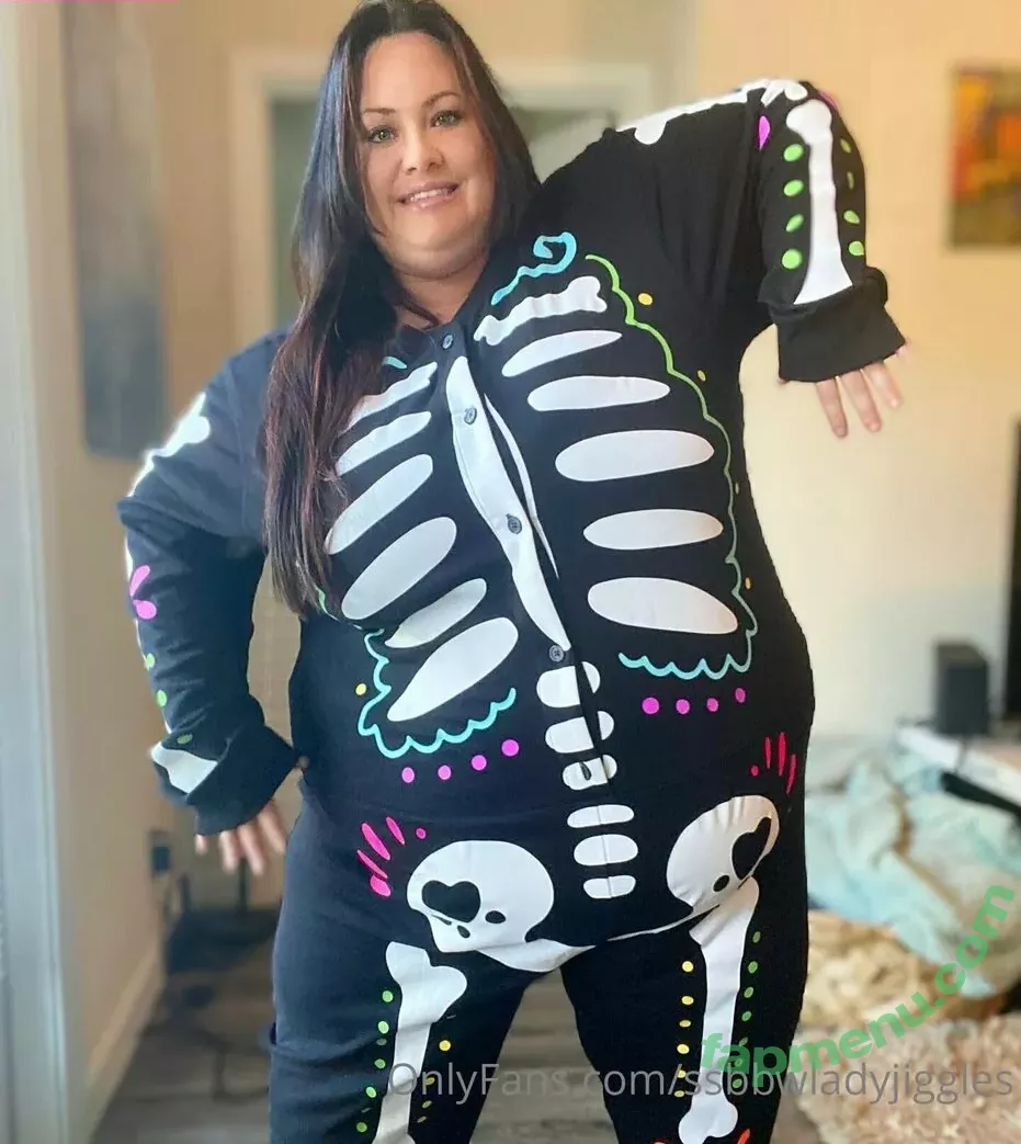 ssbbwladyjiggles nude photo #0292 (ssbbwladyjiggles)