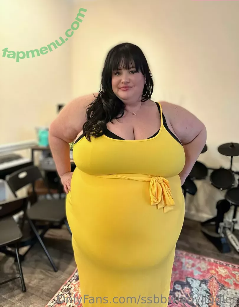 ssbbwladyjiggles nude photo #0379 (ssbbwladyjiggles)