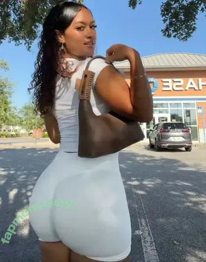 sshantelyy / reel nude photo #0003
