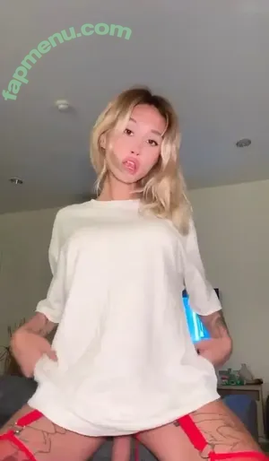  nude photo #0004