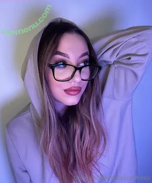 sssexycassieee / cassieee.ss nude photo #0027