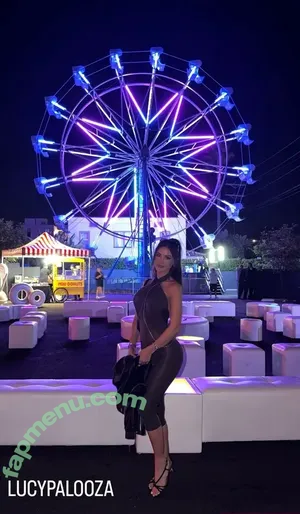 Sssniperwolf nude photo #0001