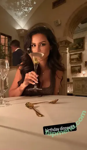 Sssniperwolf nude photo #0010