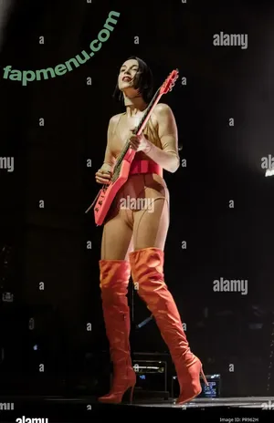 St Vincent / Annie Erin Clark / st_vincent nude photo #0196