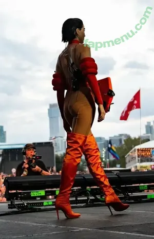 St Vincent / Annie Erin Clark / muddaub / st_vincent nude photo #0241