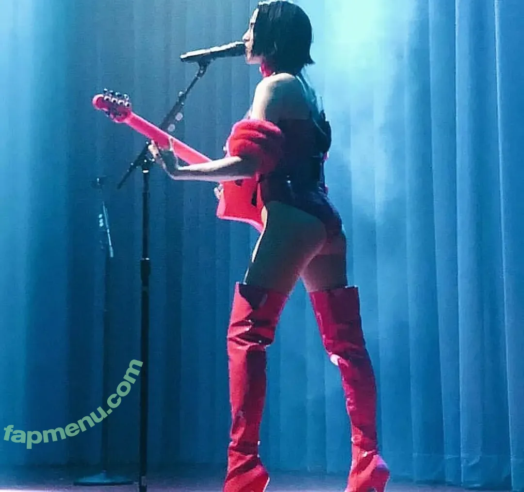 St Vincent nude photo #0240 (Annie Erin Clark / muddaub / st_vincent)