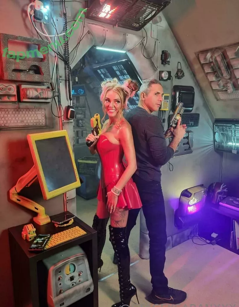 Stacey Saran nude photo #0022 (stacey.saran / staceysaranxxx)