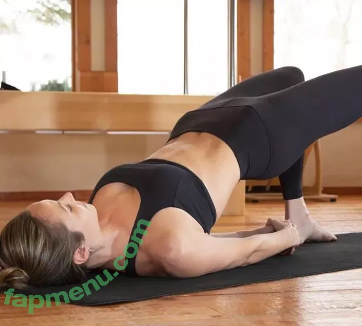 Stacy Keibler nude photo #0136 (stacykeibler)