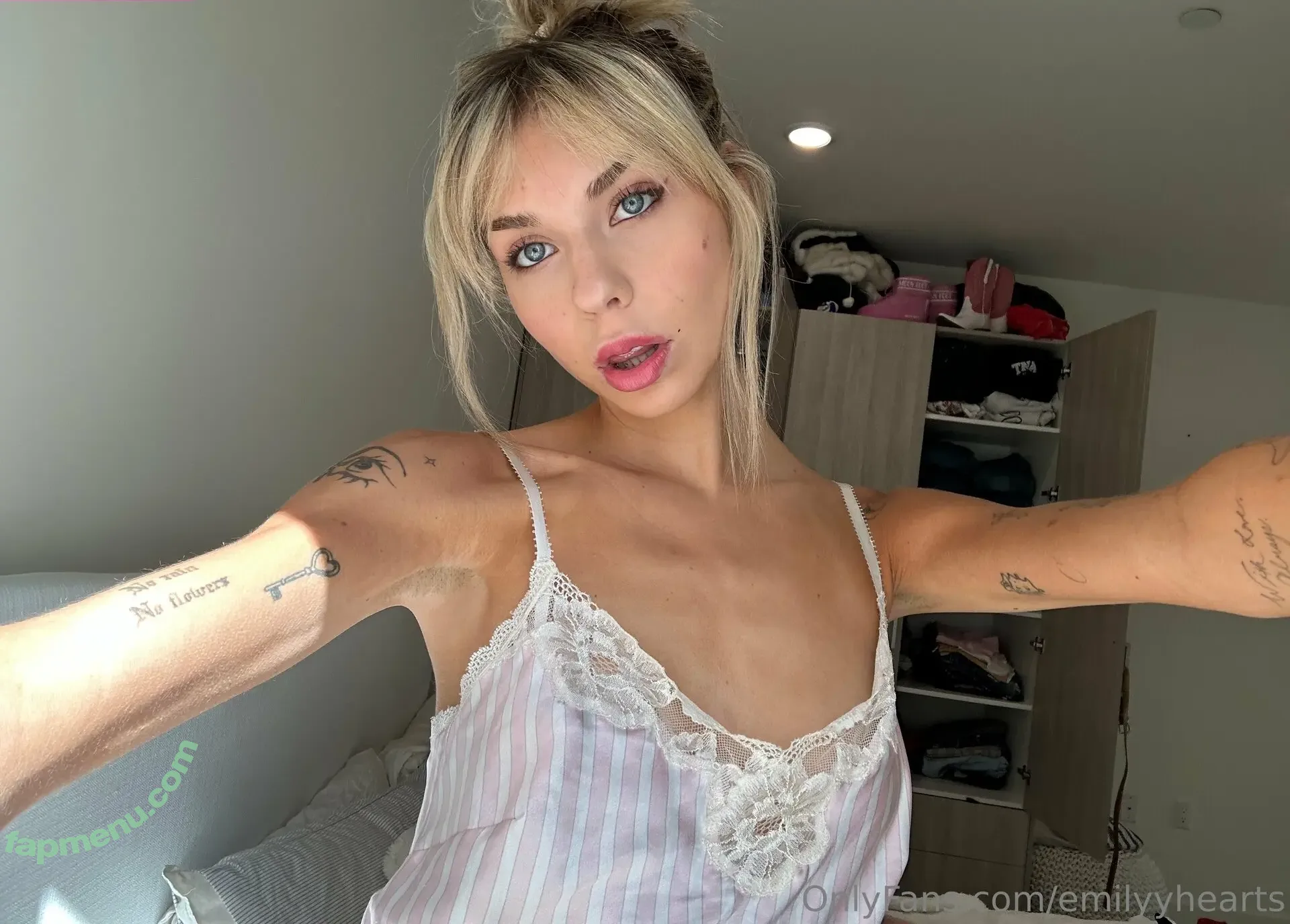 starletstone nude photo #0038 (_starletstone_)