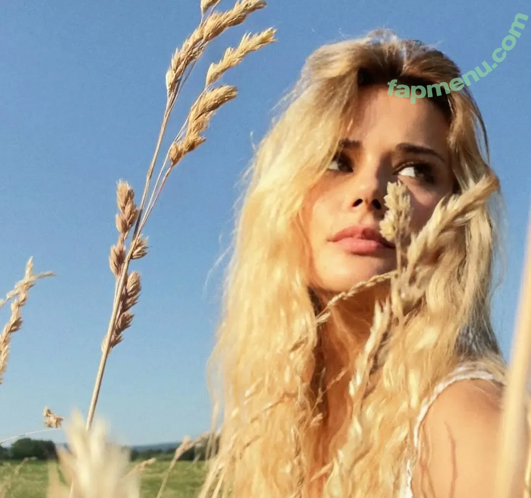 Starling ASMR nude photo #0036 (Valentina Samoylenko / starling_asmr / starlingxox)