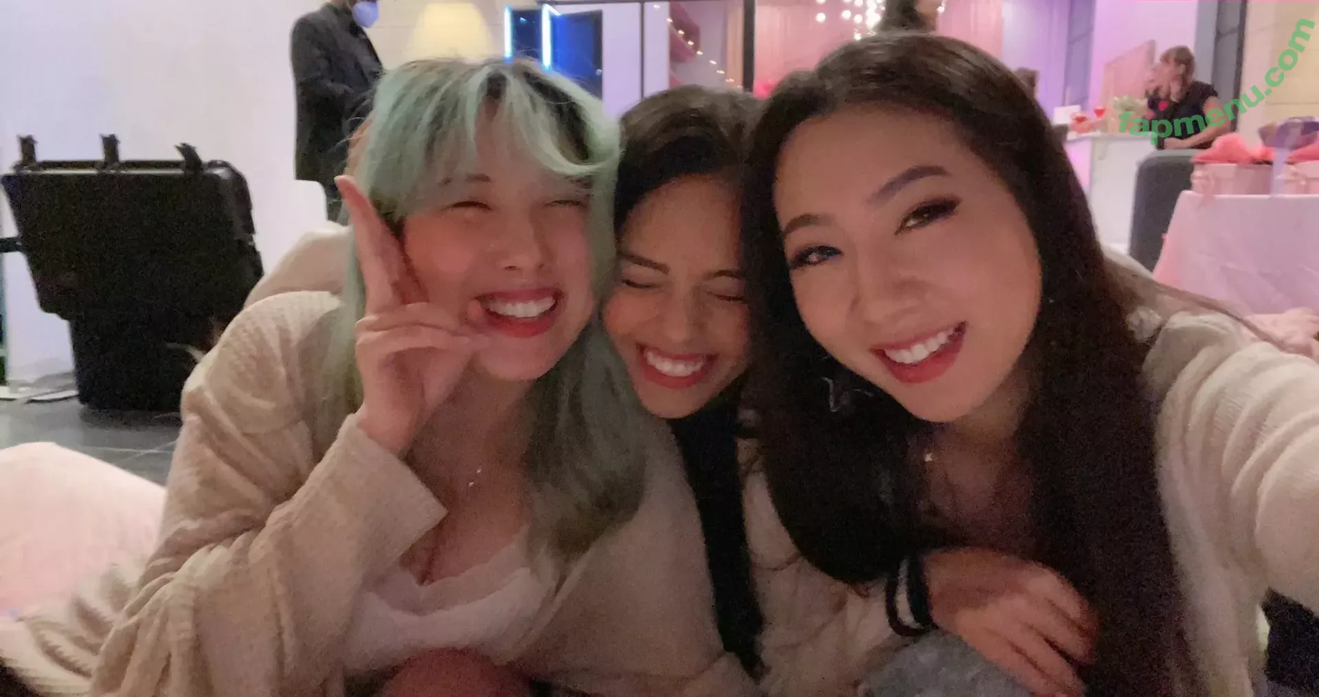 Starsmitten nude photo #0020 (celine / starsmitten_)