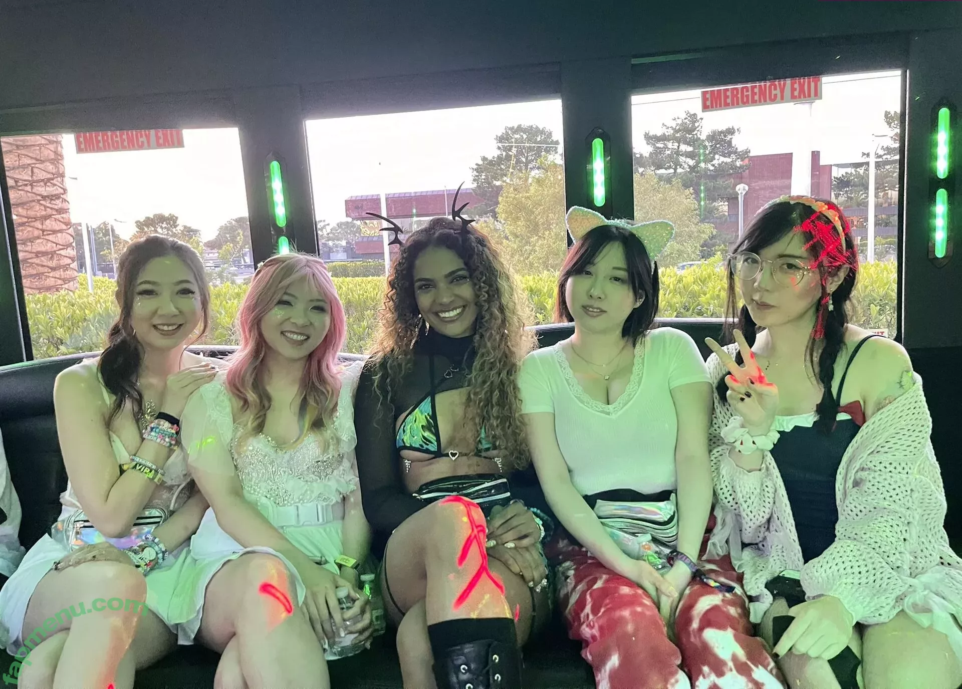 Starsmitten nude photo #0078 (celine / starsmitten_)