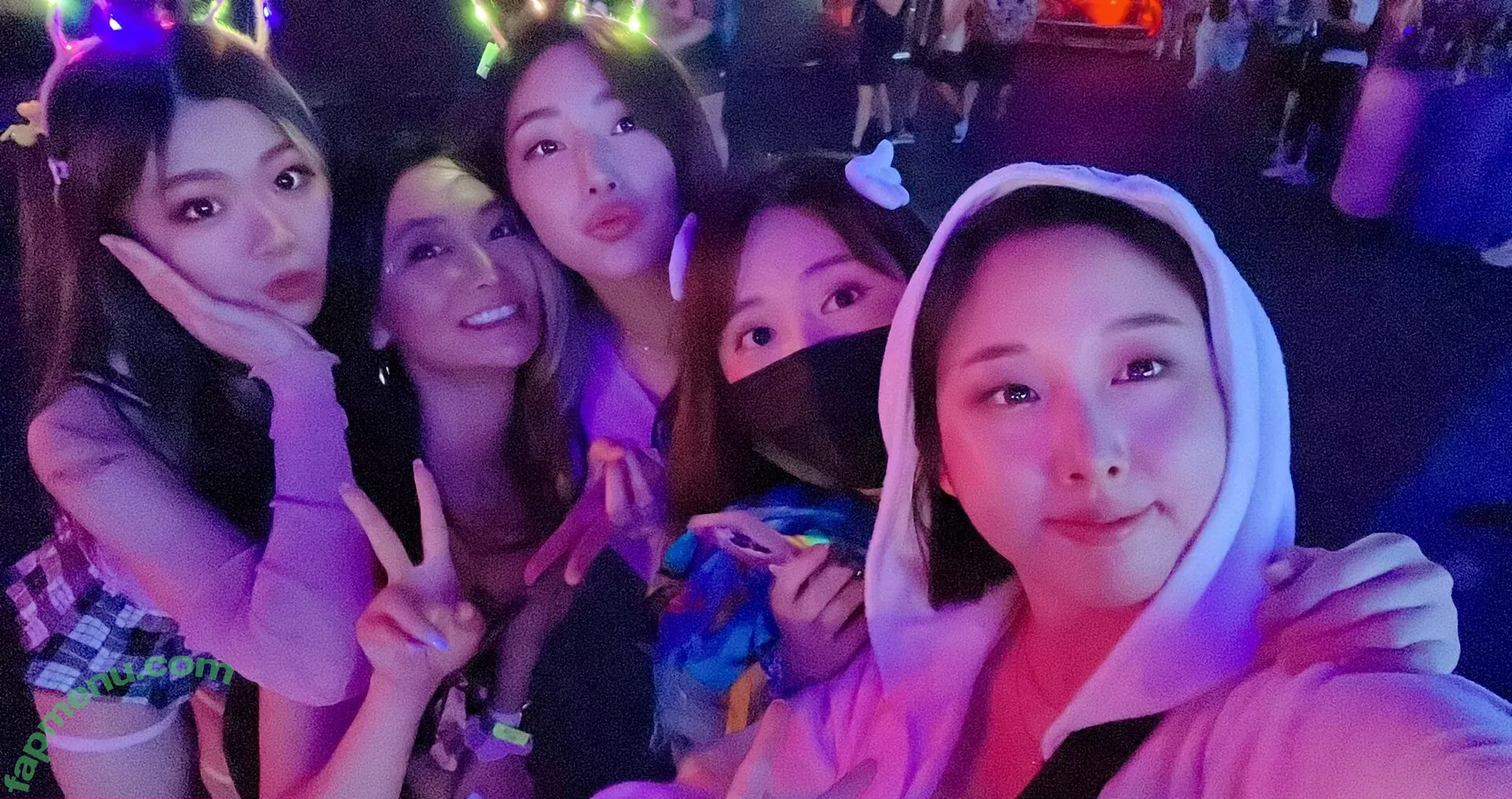 Starsmitten nude photo #0081 (celine / starsmitten_)