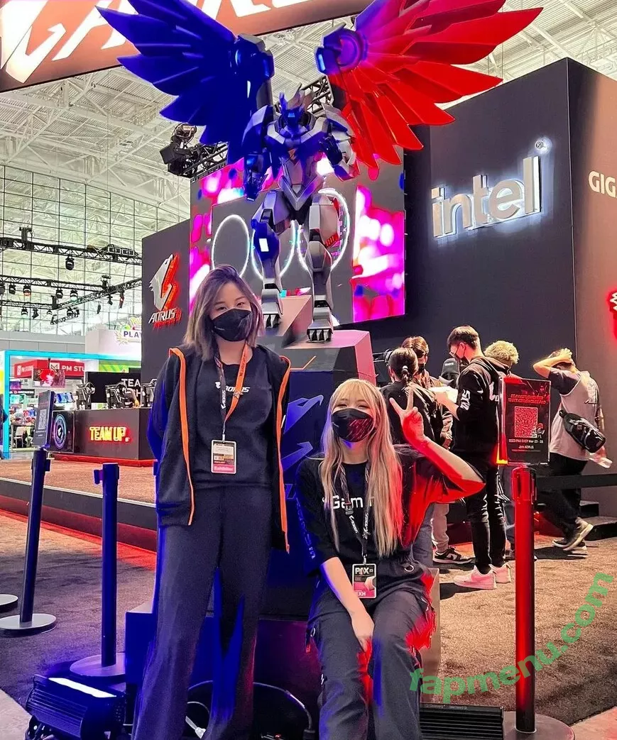 Starsmitten nude photo #0228 (celine / starsmitten_)