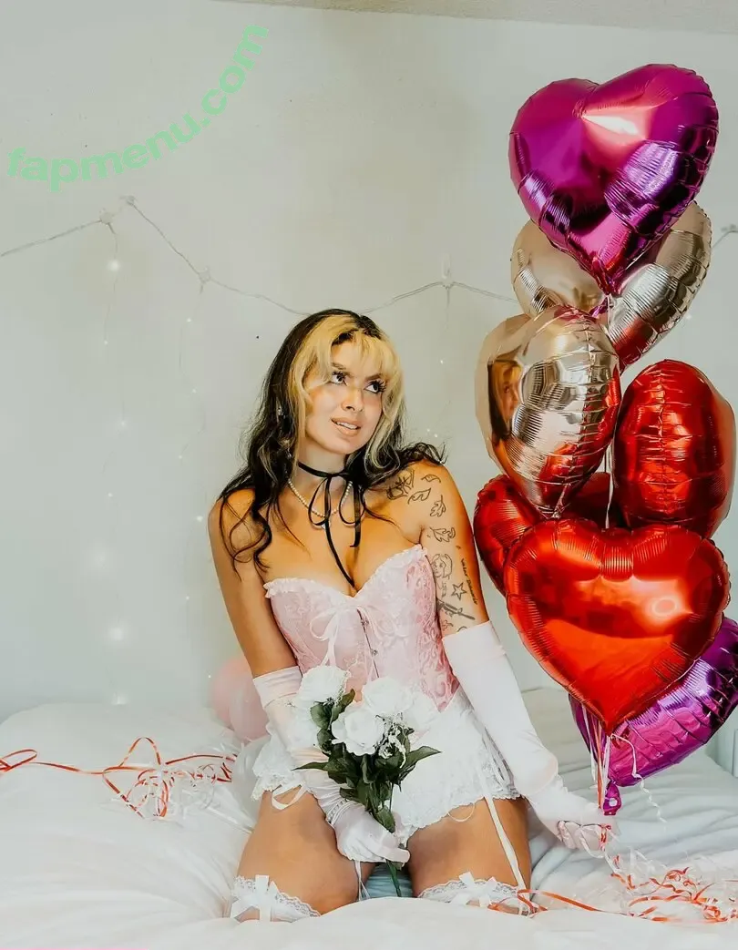 Steelewolfee nude photo #0032 (Steelewolfee)
