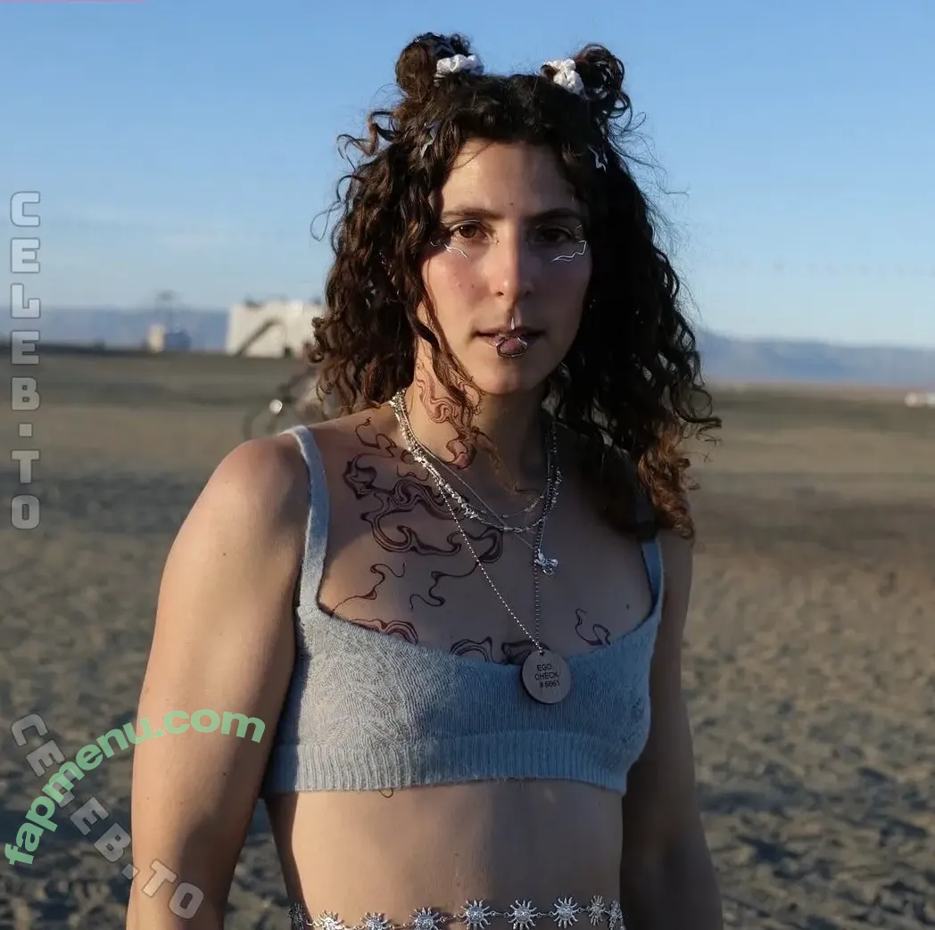 Stefanie Drach nude photo #0039 (steffistunts)