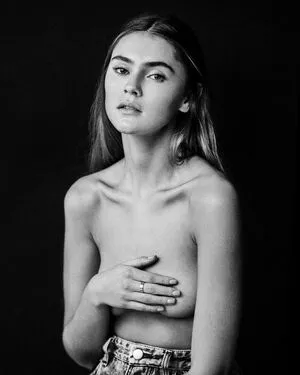 Stefanie Giesinger / stefaniegiesinger / steffigiesinger nude photo #0401