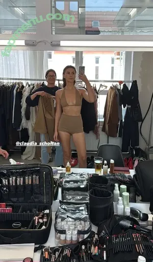 Stefanie Giesinger / stefaniegiesinger / steffigiesinger nude photo #0541