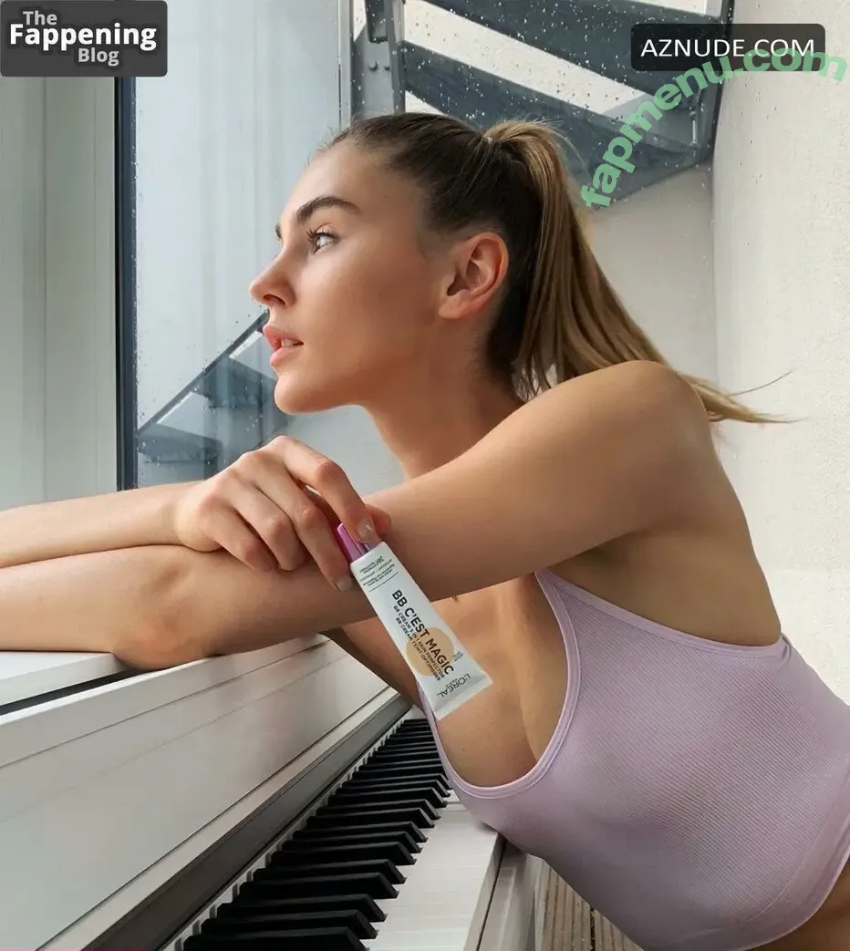 Stefanie Giesinger nude photo #0459 (stefaniegiesinger / steffi_gie / steffigiesinger)