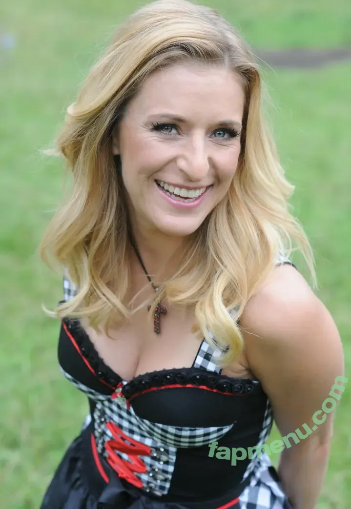 Stefanie Hertel nude photo #0071 (stefanie.hertel)