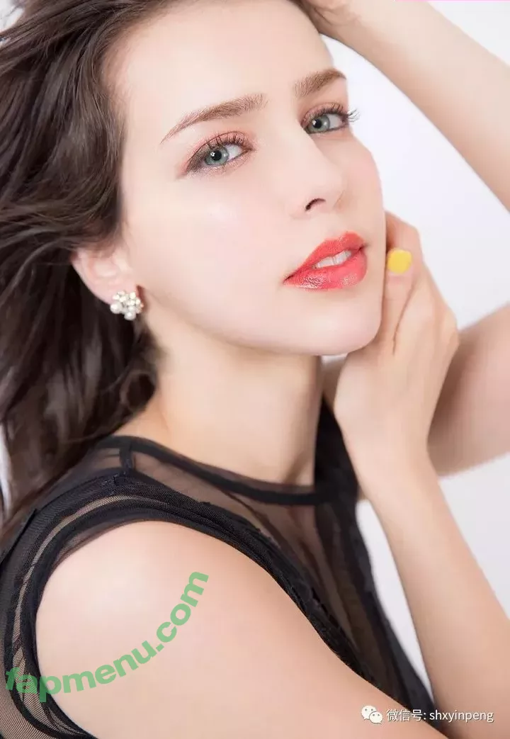 Stefanie Joosten nude photo #0060 (stefaniejoosten)