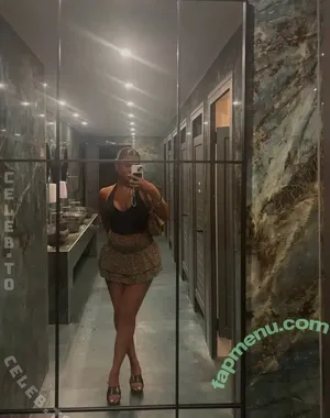 Stefanieberg nude photo #0033