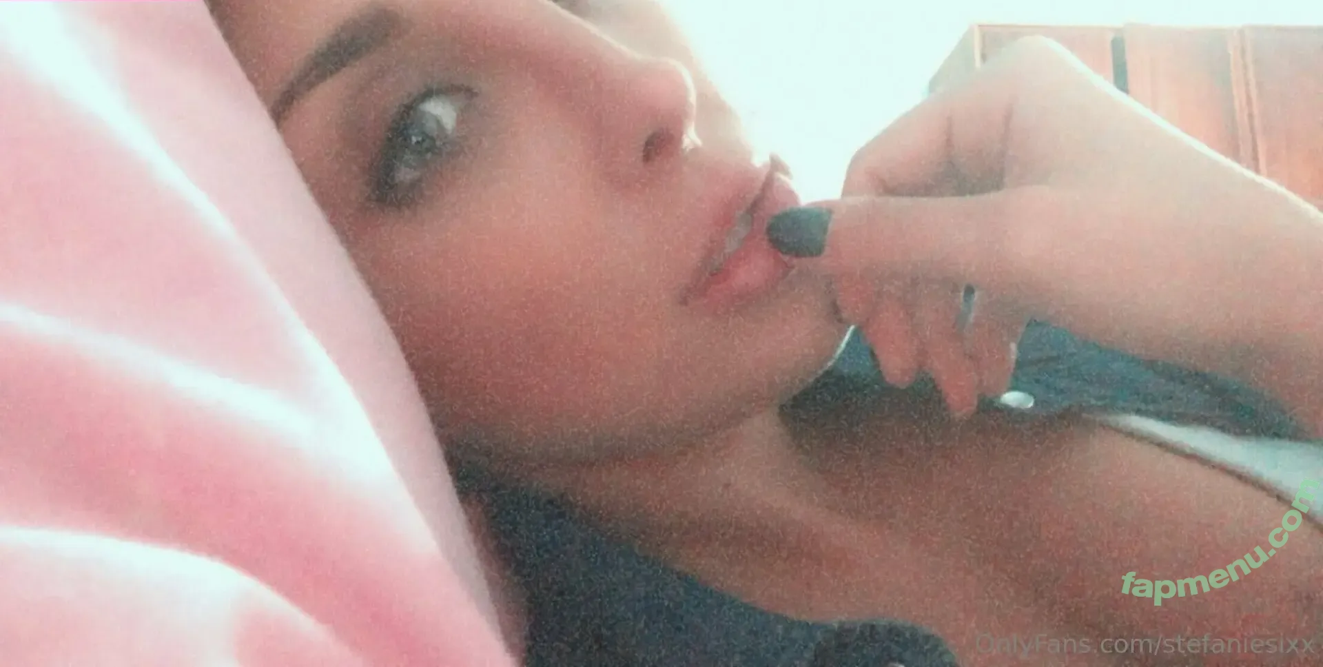 stefaniesixx nude photo #0002 (stephanieseymour)