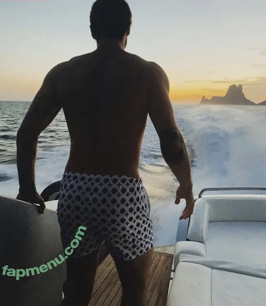 Stefano De Martino nude photo #0010 (Stefano De Martino)