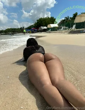 stefanysal / stefania.salinas nude photo #0033