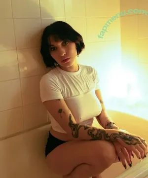 stehmusic / Steh Trizotte nude photo #0007