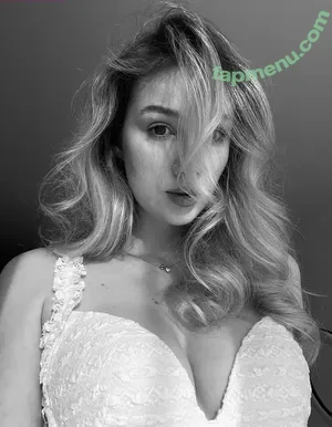  nude photo #0005