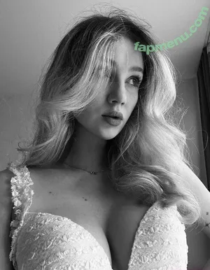  nude photo #0006