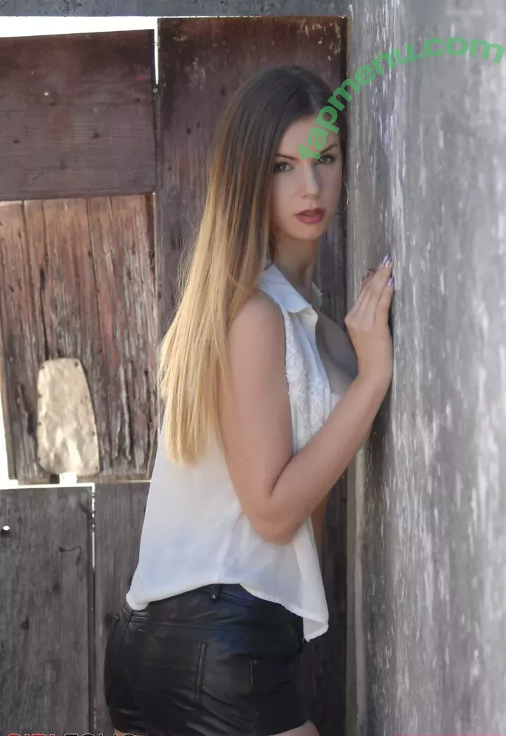 Stella Cox nude photo #1244 (iStellaCox / stella._cox / stella_cox / stella_h_cox / thestellacox)