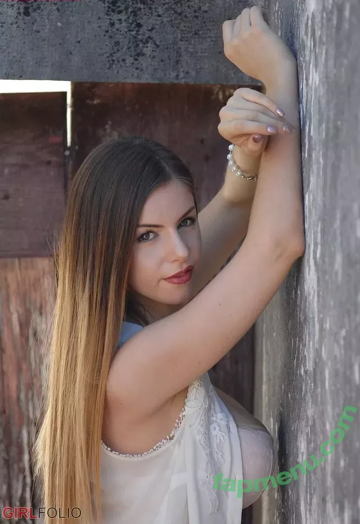 Stella Cox nude photo #1268 (iStellaCox / stella._cox / stella_cox / stella_h_cox / thestellacox)