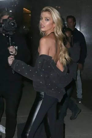 Stella Maxwell / stellamaxwell nude photo #0570