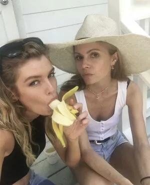 Stella Maxwell / stellamaxwell nude photo #0794