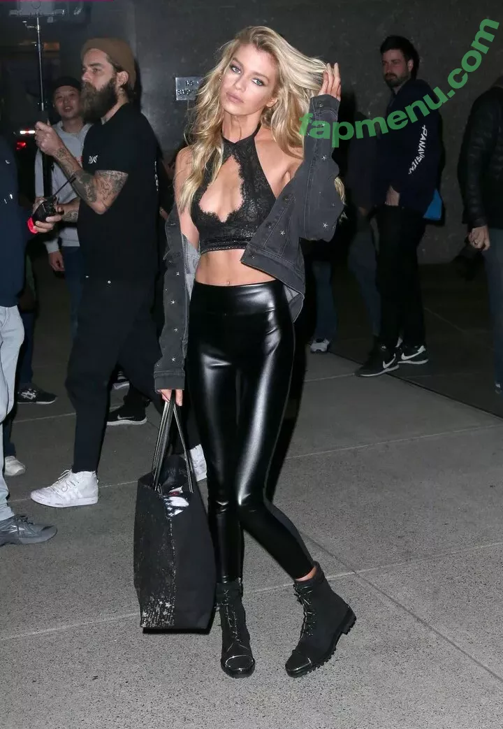 Stella Maxwell nude photo #0571 (stellamaxwell)