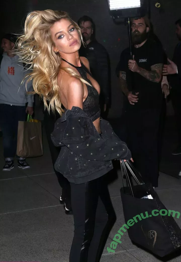 Stella Maxwell nude photo #0572 (stellamaxwell)