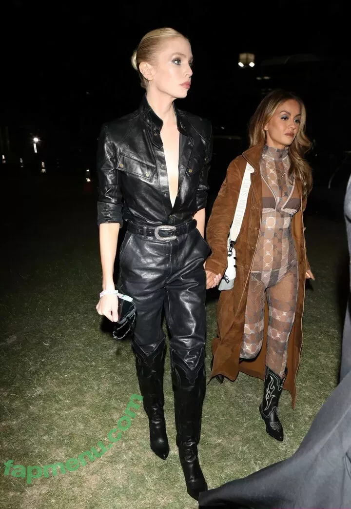 Stella Maxwell nude photo #0598 (stellamaxwell)