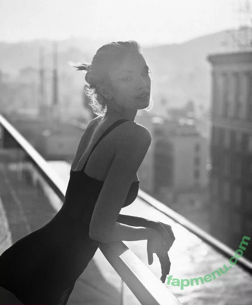 Stella Maxwell nude photo #0635 (stellamaxwell)